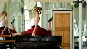 Ballet; Dance; Gymnastic; Yoga; Pose thumbnail