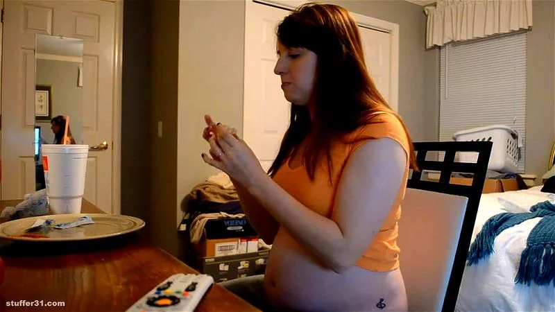 pregnant gain bloat feedee pregnant gain bloat feedee