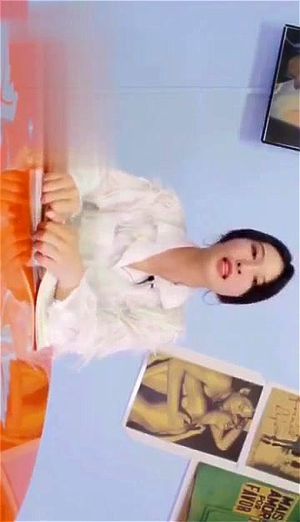 Watch from 0:00:29