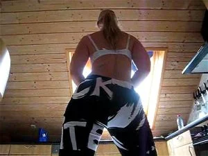 sara big butt thumbnail