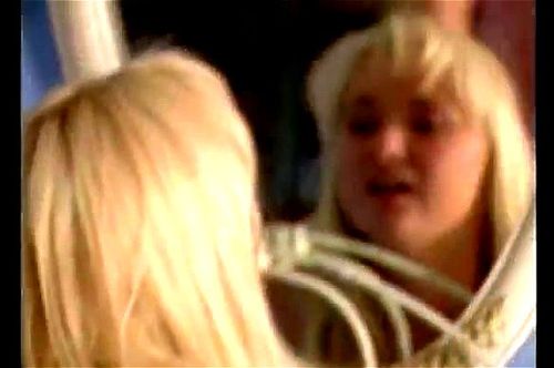 cogiendo a la amiga de su hija Video Porno - SpankBang