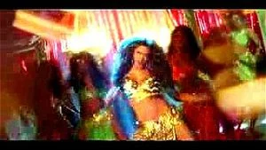 Deepika Padukone sexy dance
