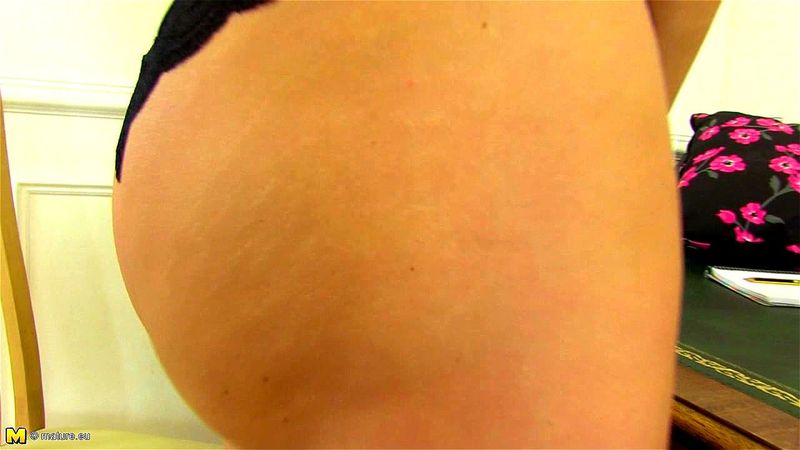 Heidi T - Hot British Housewife Fingering Herself Heidi T - Hot British Housewife Fingering Herself