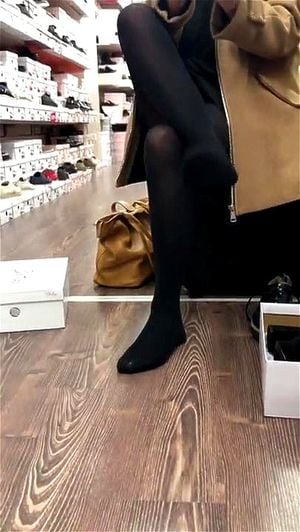 No panties in a shoe store - Shooshtime