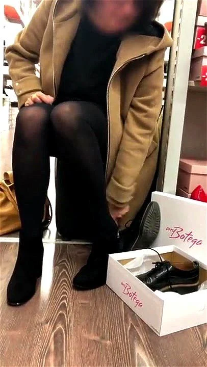 No panties @ the shoe store No panties @ the shoe store