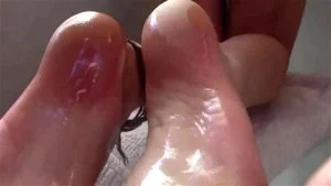 Oily feet thumbnail