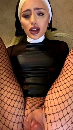 Naomi woods thumbnail