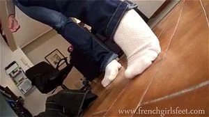 French girls feet  thumbnail