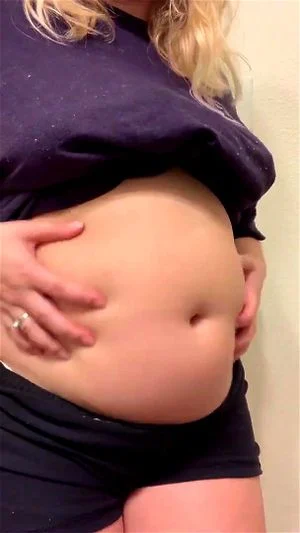 Belly thumbnail