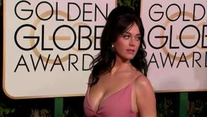 Katy Perry Huge Tits At The Golden Globes 2016