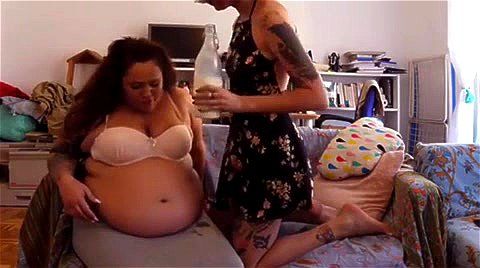 Ssbbw lesbians feeding