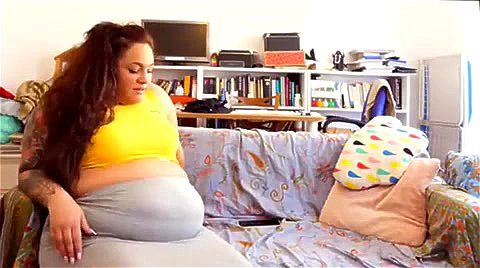 Ssbbw lesbians feeding