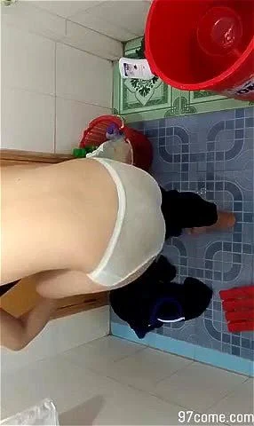 Watch from 0:05:35
