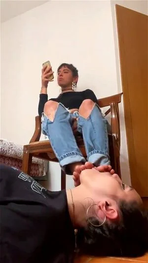 Watch from 0:04:29