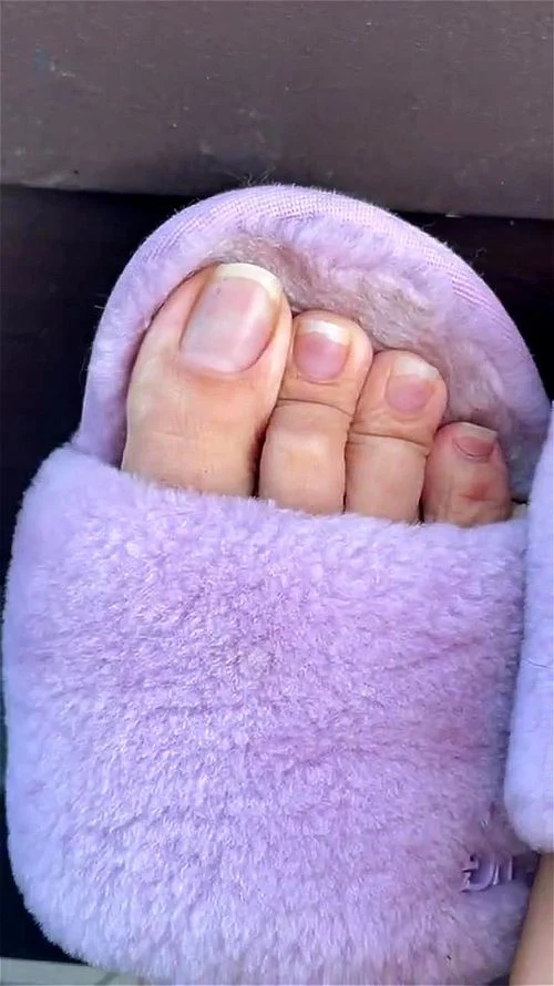 pov, feet, toenails, slippers