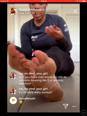 Ebony pussy feet thumbnail