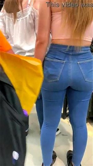 That Ass on the Move thumbnail