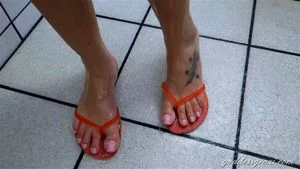 Pretty Feet thumbnail