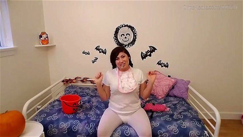 Diaper constume Diaper constume