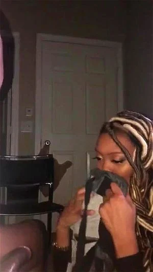 Blowjob Sluts thumbnail