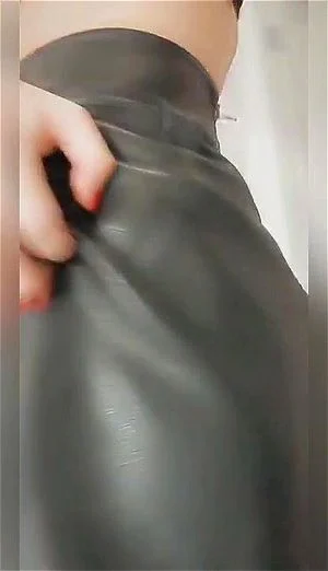 asmr scratching thumbnail