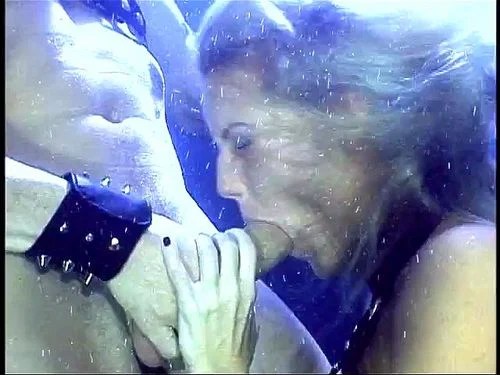 Sex Underwater #5 s1 Attitude - Robyn Foster, Sandy Knight