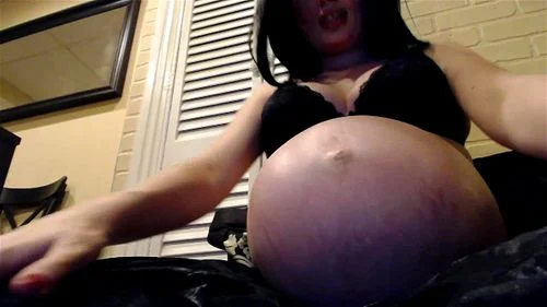 Pregnant belly  thumbnail