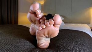 Sexy feet thumbnail