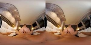 Ivy lebelle thumbnail