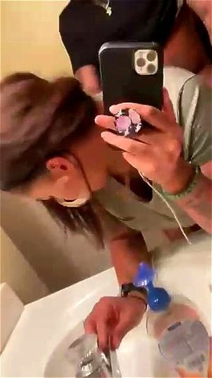 Fuckin/sucking dick while on the phone with boyfriend thumbnail