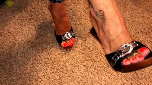 Dangle Sandals: Fetish, Feet & Foot Fetish Porn