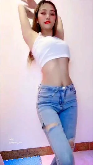 Cute blondes dancing thumbnail