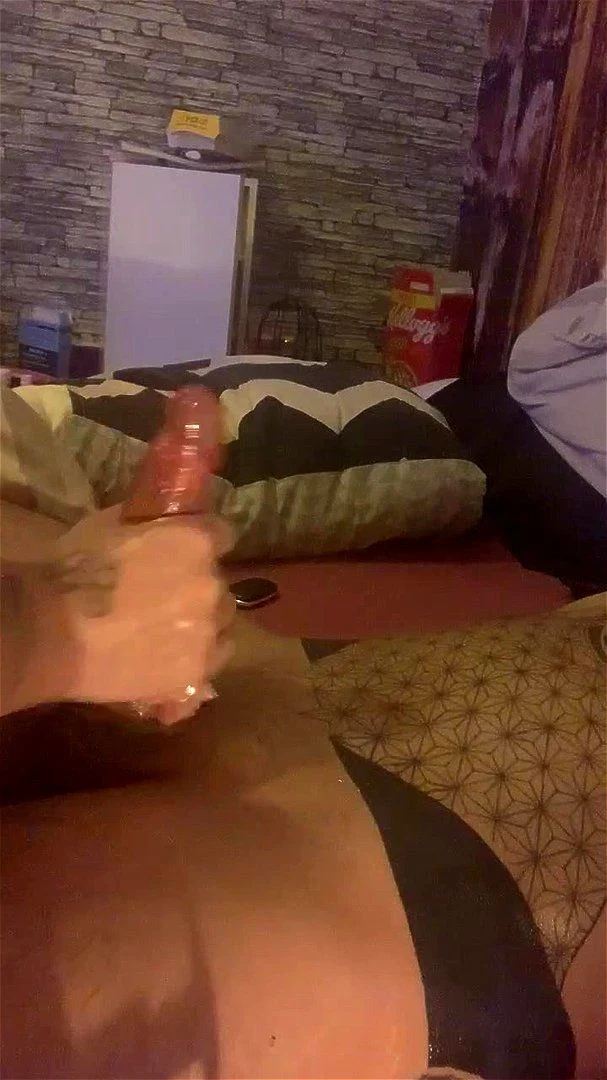 miss offers lingam massage to her man miss offers lingam massage to her man