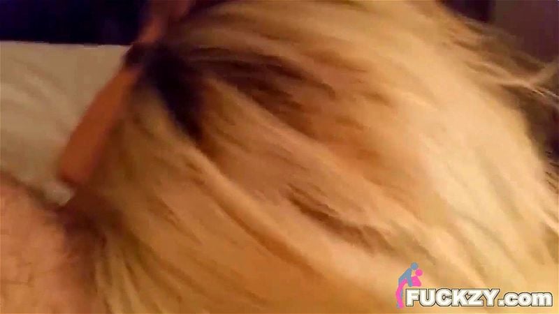 Sexy Blonde Soccer Mom Bald Fleshy Cunt Fingered & Fucked