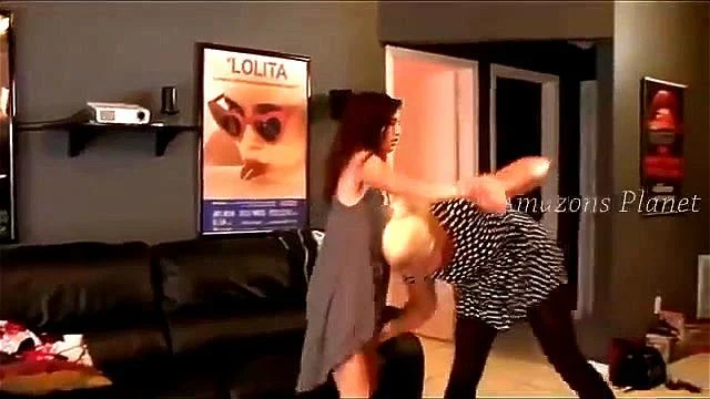 Big vs Small wrestle Big vs Small wrestle