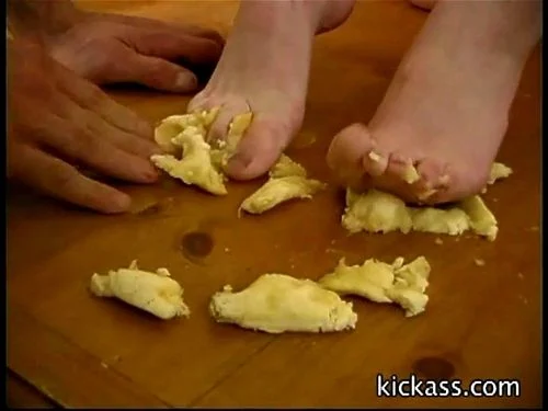 Cutie Pussy and Feet: Eporner, Foot Fetish & Stripping Porn
