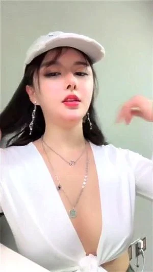 hot Chinese girl