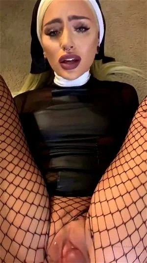 Naomi woods thumbnail