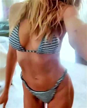 Heidi Klum sexy dance in bikini