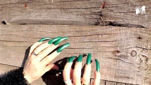 LN-Lora_Long_Nails thumbnail