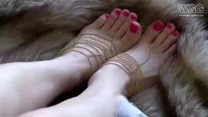 feet show thumbnail