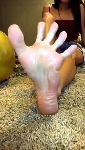 fetish, wiggling toes, long toes, amateur