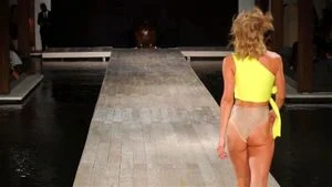 FASHION SHOW thumbnail