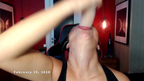 Deepthroat bulge Porn - SpankBang