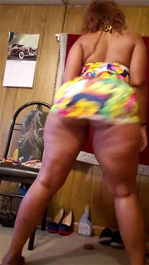 Shaking big ass thumbnail