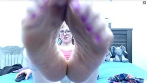 Milf feet thumbnail