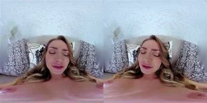 kissing me vr thumbnail