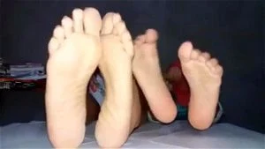 Feet flex thumbnail