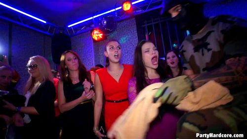 Watch PARTY HARDCORE GONE CRAZY 6 - Dancing Bear ...