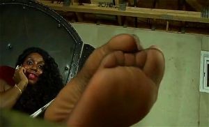 ebony foot worship - devotion to black goddesses thumbnail